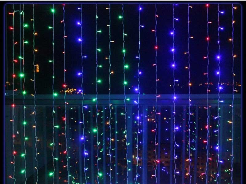 Instalație perdea 5x2M LED-uri multicolore – Șir luminos decorativ pentru interior și exterior