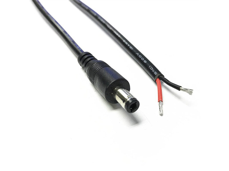 Cablu alimentare 5.5×2.1 tată 1.5m – Cablu DC pentru alimentare 12V