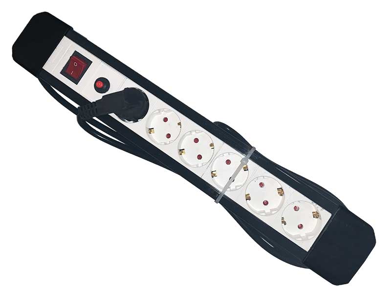 Prelungitor cu Protecție la Supratensiune 6 Cai 5m Alien – Siguranță Extinsă pentru Echipe și Echipamente Sensibile